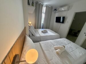 Quarto e Sala entre Copacabana, Ipanema e Metrô
