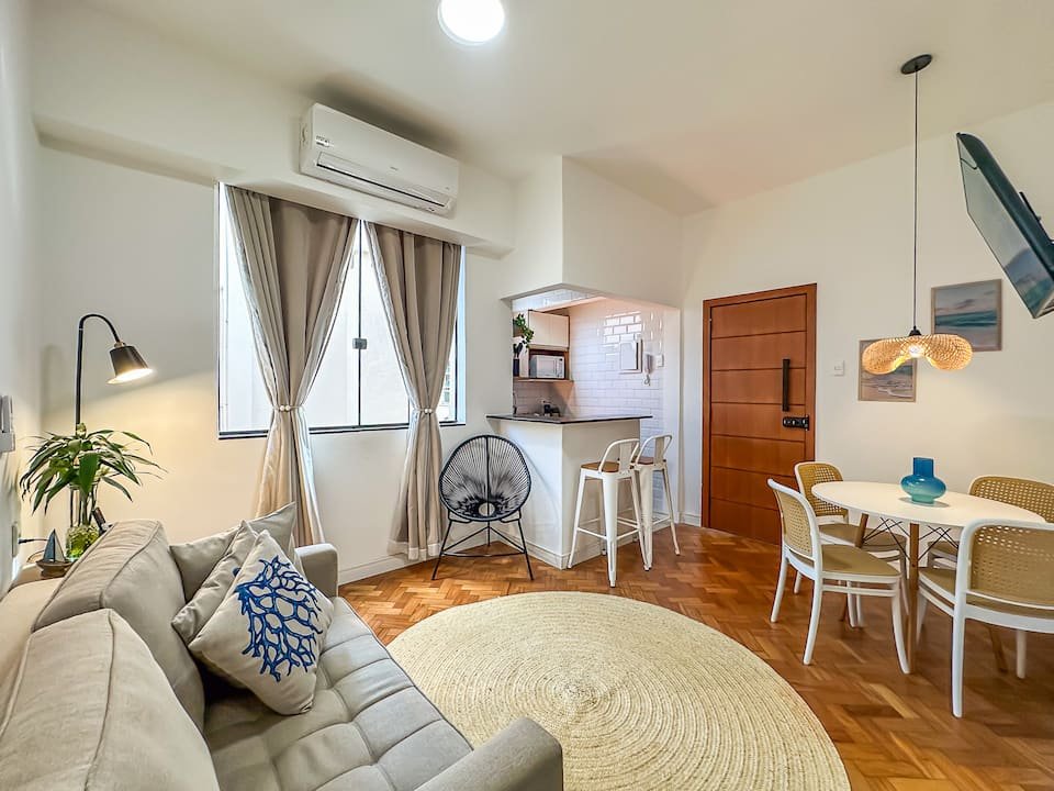 Loft Charmoso em Copacabana quadra da praia